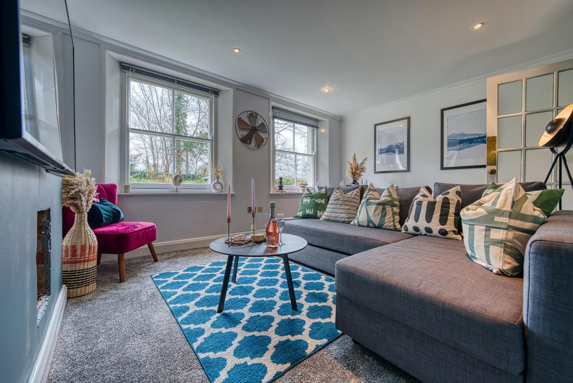 2 Bedroom Stylish Spacious Apt, Sleeps 6, Central Cheltenham, With Free Parking - By Blue Puffin Stays Dış mekan fotoğraf