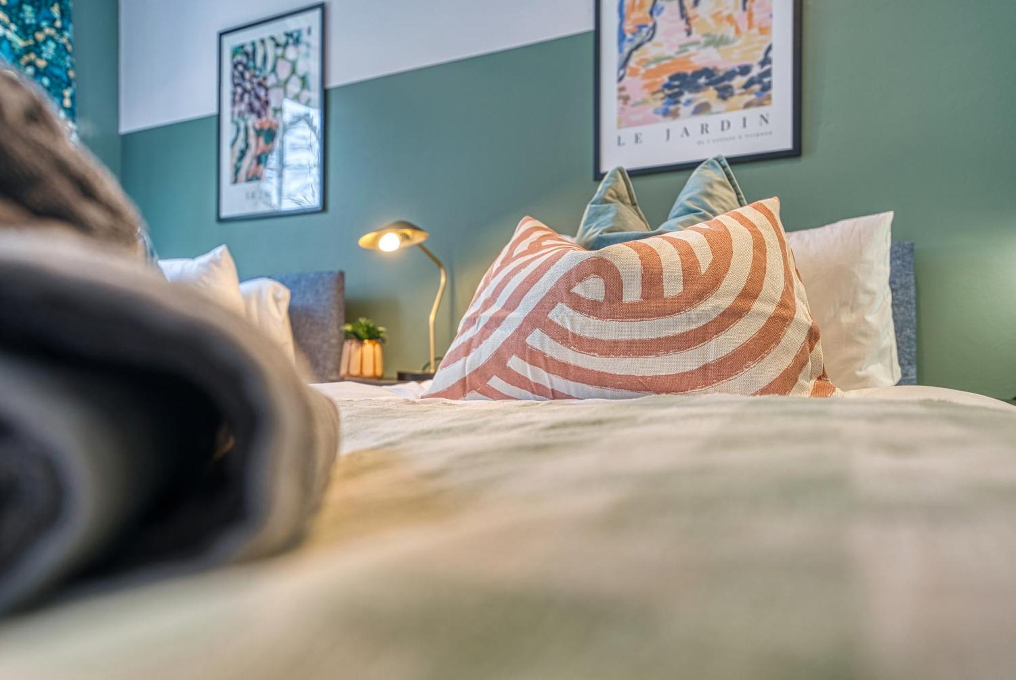 2 Bedroom Stylish Spacious Apt, Sleeps 6, Central Cheltenham, With Free Parking - By Blue Puffin Stays Dış mekan fotoğraf
