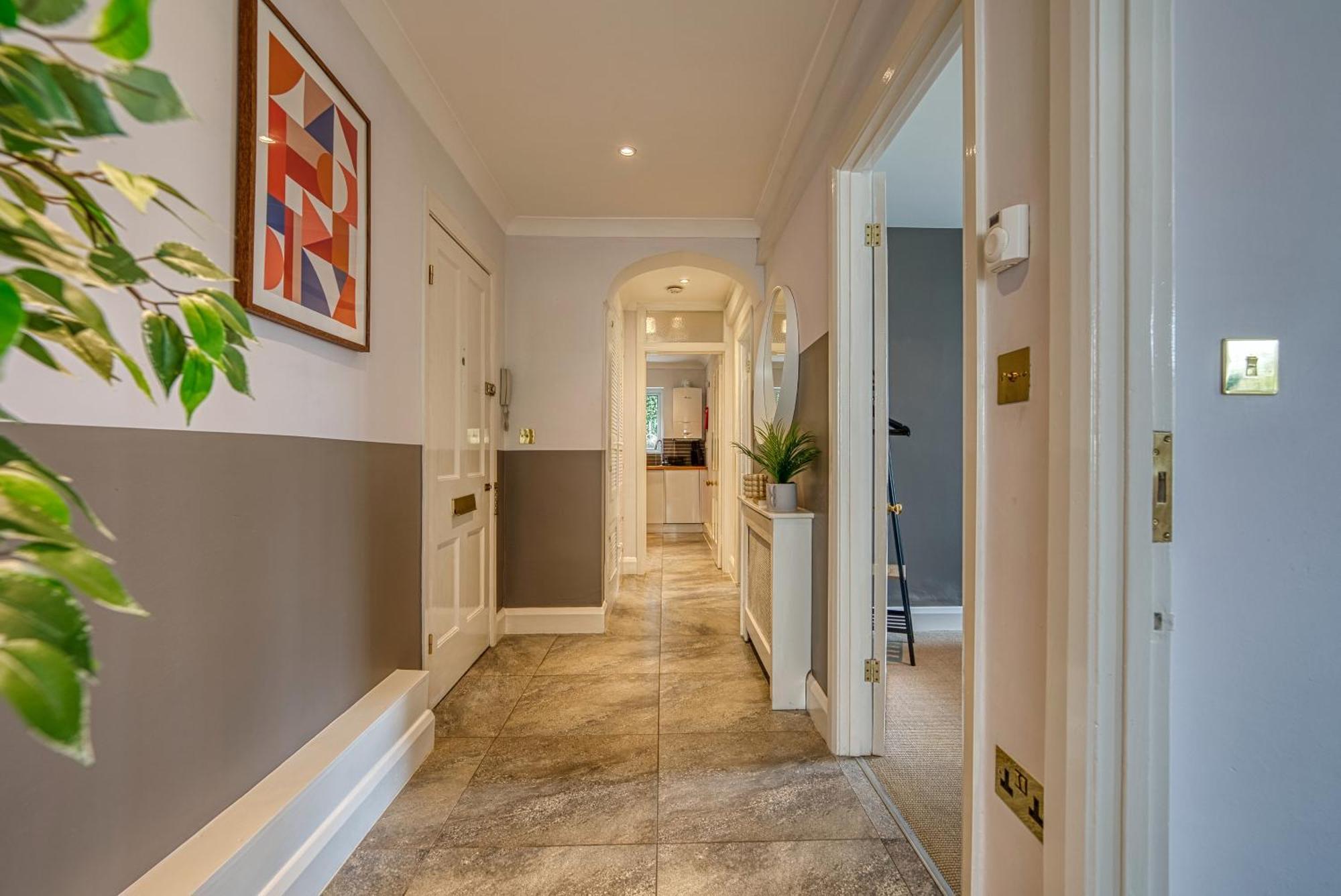 2 Bedroom Stylish Spacious Apt, Sleeps 6, Central Cheltenham, With Free Parking - By Blue Puffin Stays Dış mekan fotoğraf